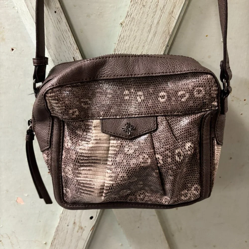 Simply Vera Vera Wang‎ snakeskin Crossbody purse